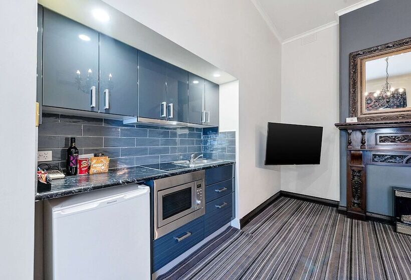 Люкс, Quality Hotel Colonial Launceston