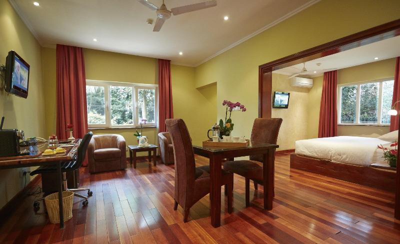 Люкс, Quality Hotel Colonial Launceston