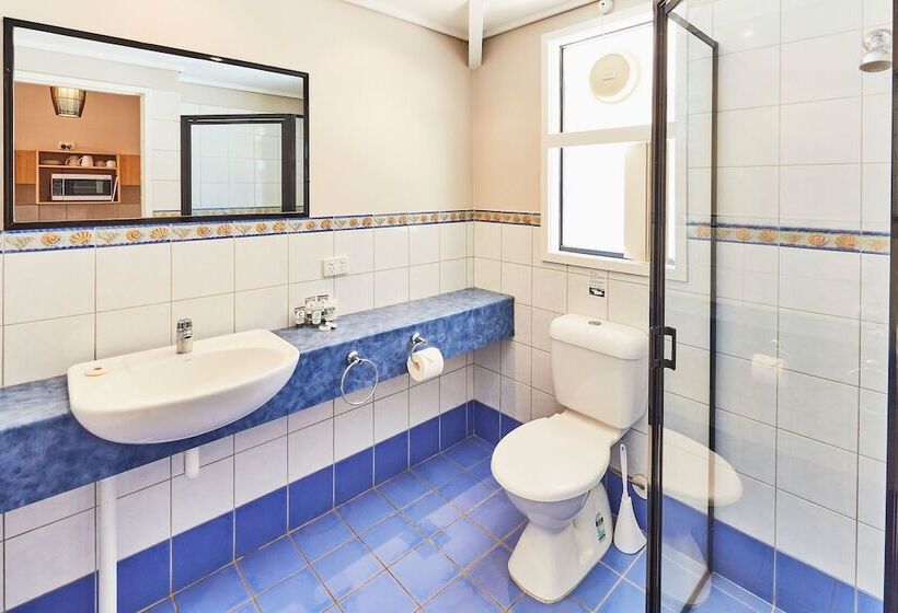 استودیو خانوادگی, Rac Monkey Mia Dolphin Resort