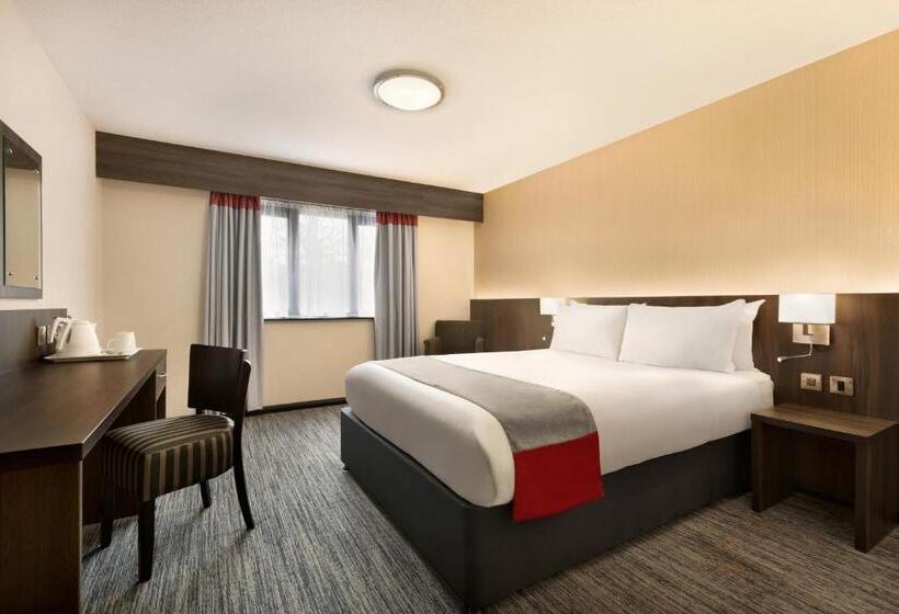 غرفة قياسية, Ramada Bristol West