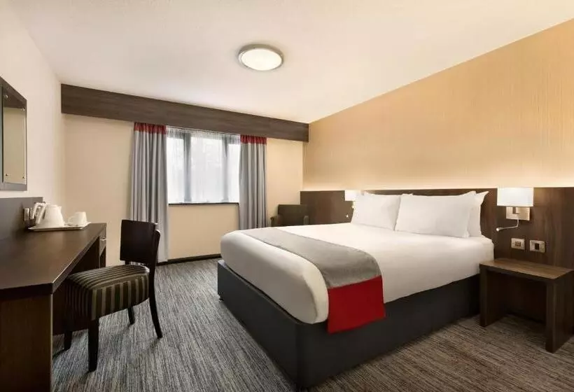 スタンダードルーム, Ramada By Wyndham Bristol West