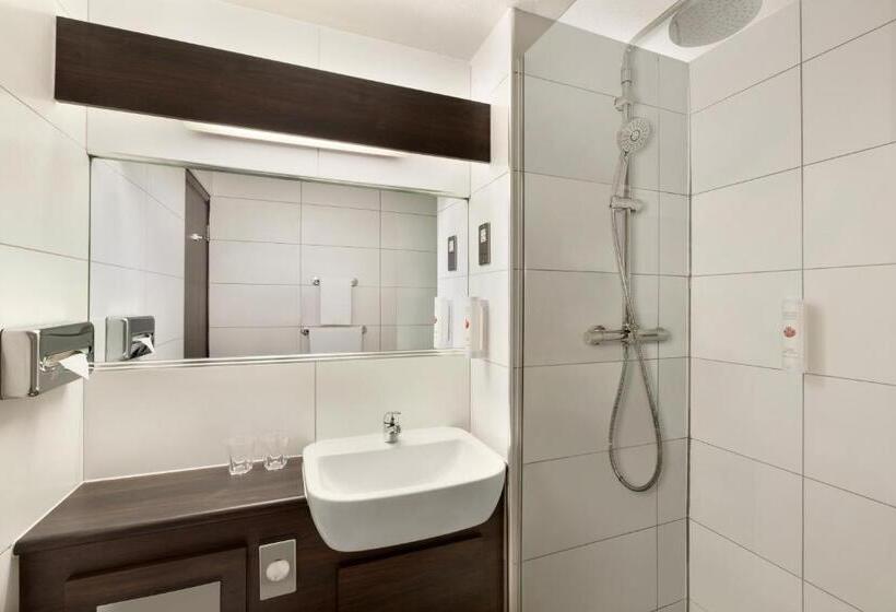 غرفة قياسية, Ramada Bristol West