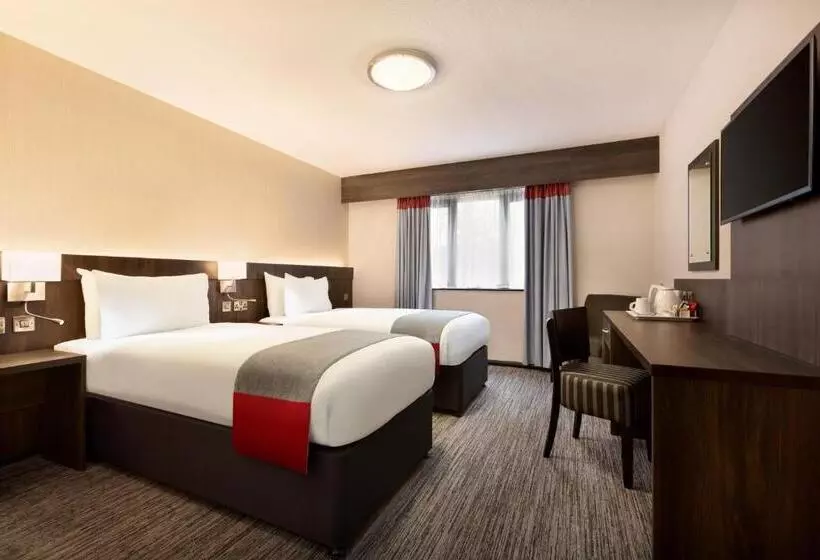 スタンダードルーム, Ramada By Wyndham Bristol West