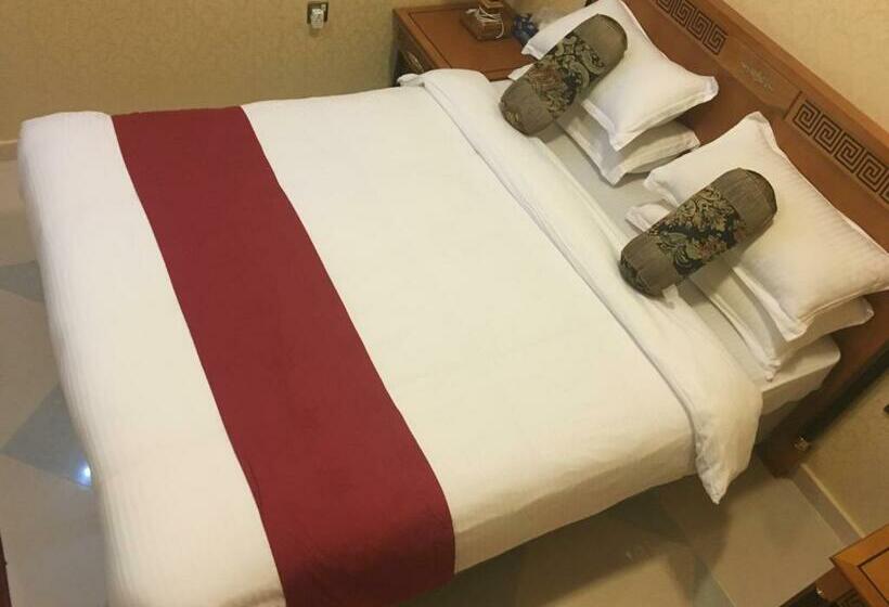 اتاق استاندارد یک نفره, Safari