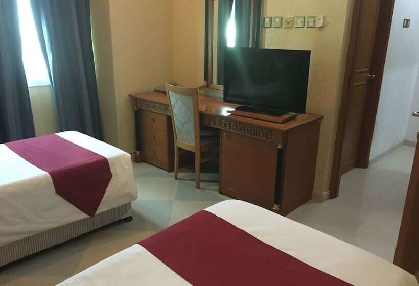 اتاق استاندارد سه نفره, Safari