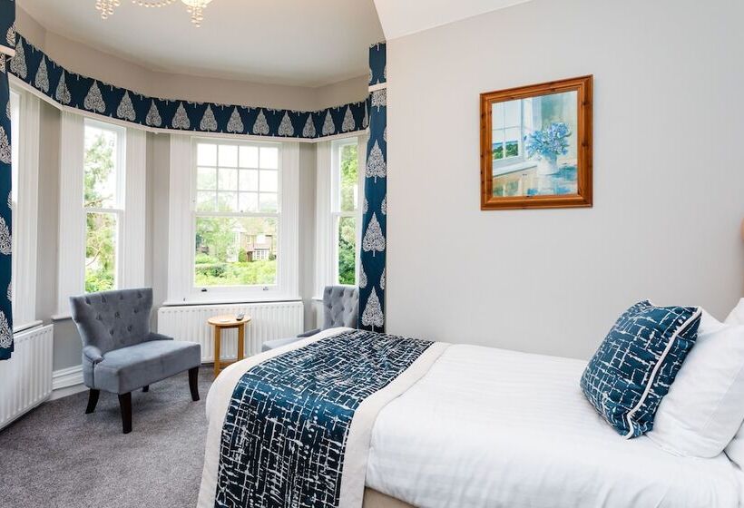 Номер Superior, The Lawn Guest House Gatwick