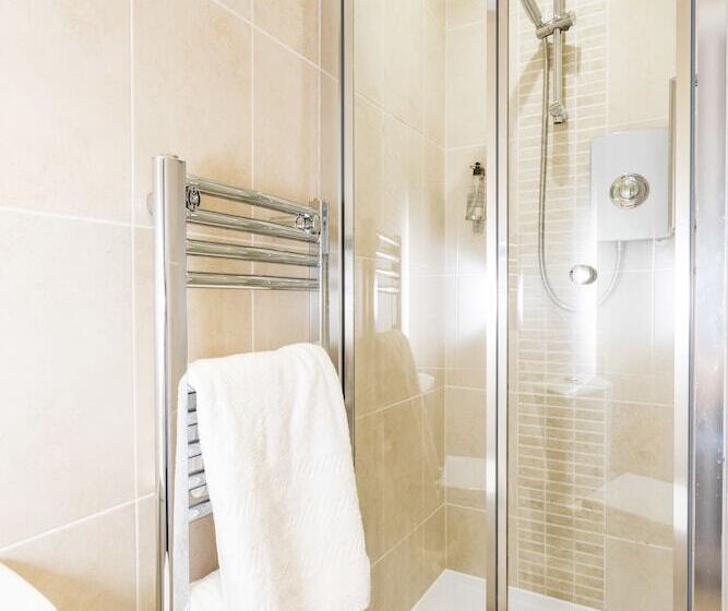 Номер Стандарт, The Lawn Guest House Gatwick