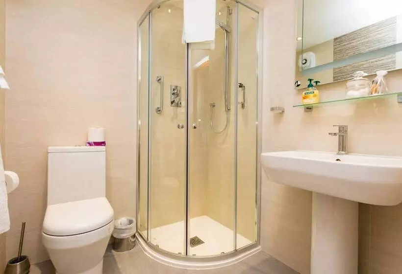 اتاق استاندارد, The Lawn Guest House Gatwick