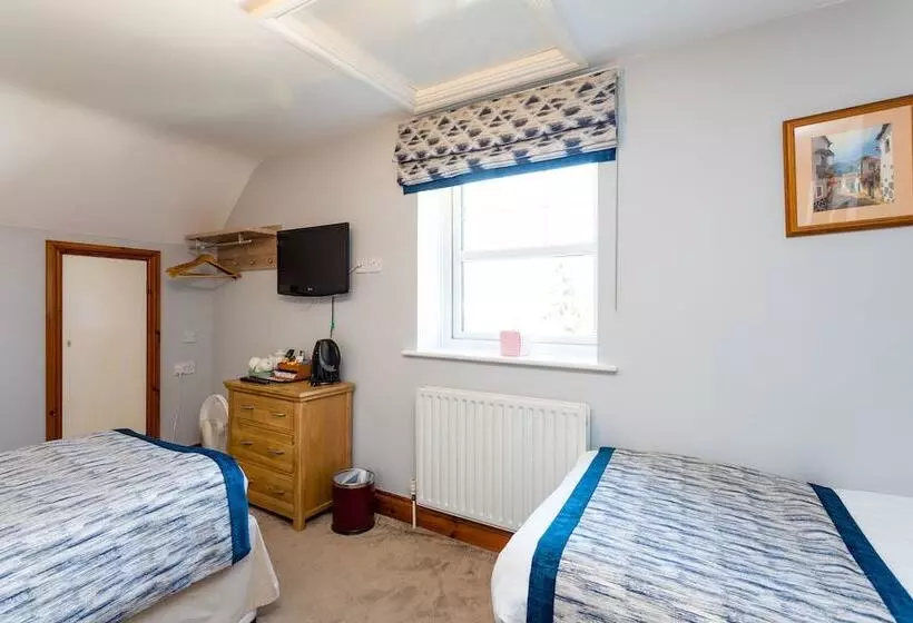 اتاق استاندارد سه نفره, The Lawn Guest House Gatwick