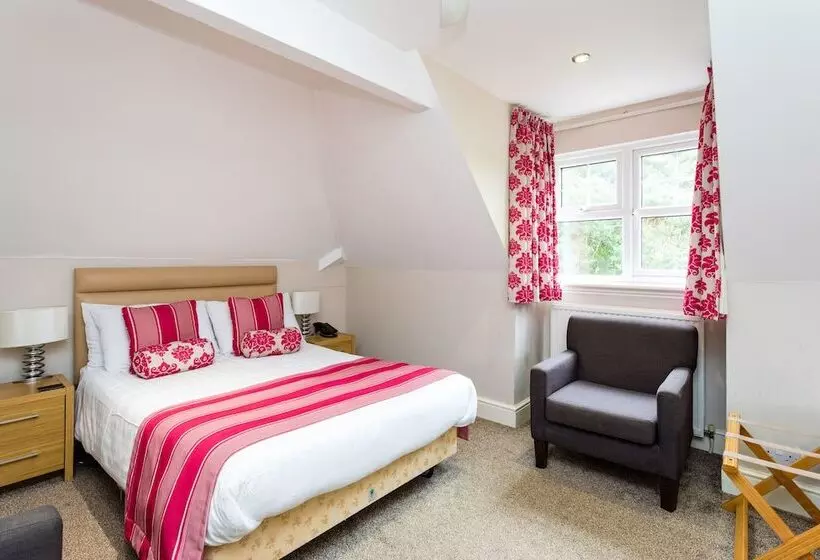 اتاق خانوادگی, The Lawn Guest House Gatwick