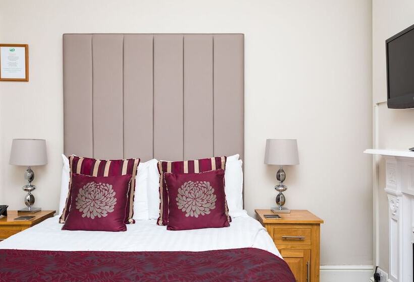 Номер Deluxe, The Lawn Guest House Gatwick