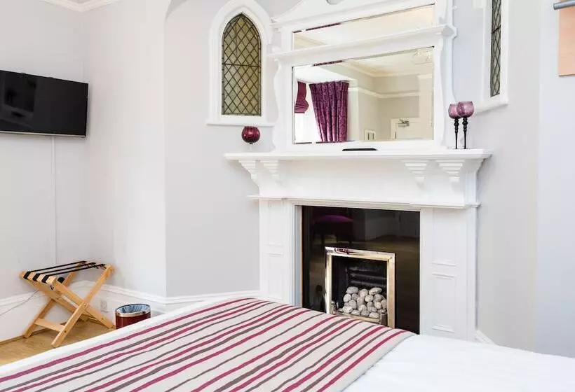 اتاق سوپریور در طبقه همکف, The Lawn Guest House Gatwick