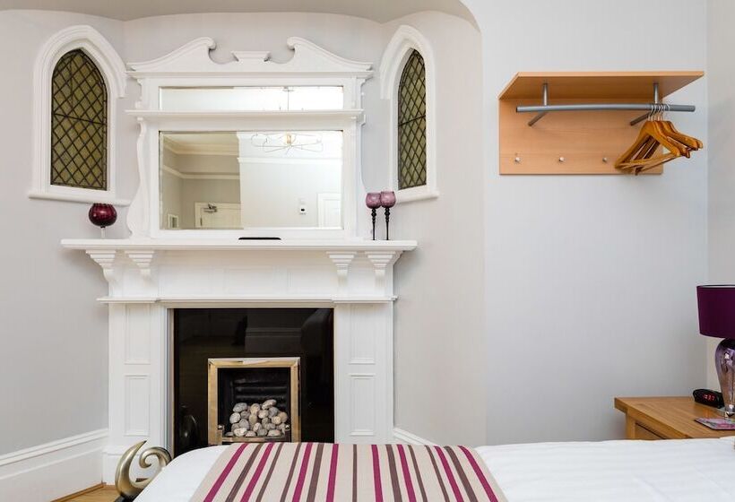 Номер Superior Нижний Этаж, The Lawn Guest House Gatwick