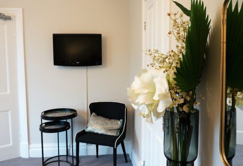 Номер Deluxe, The Lawn Guest House Gatwick