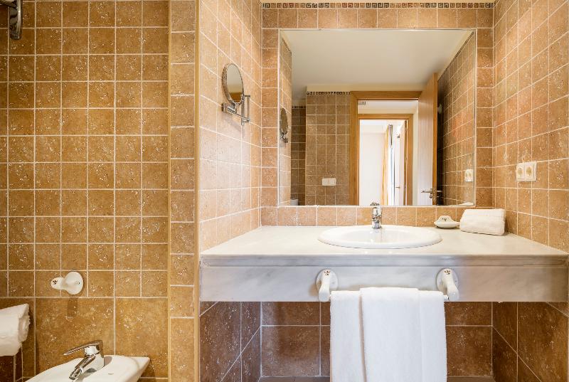 Семейный Номер, The Lawn Guest House Gatwick