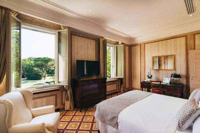 سوییت سوپریور, Villa Abbondanzi Resort