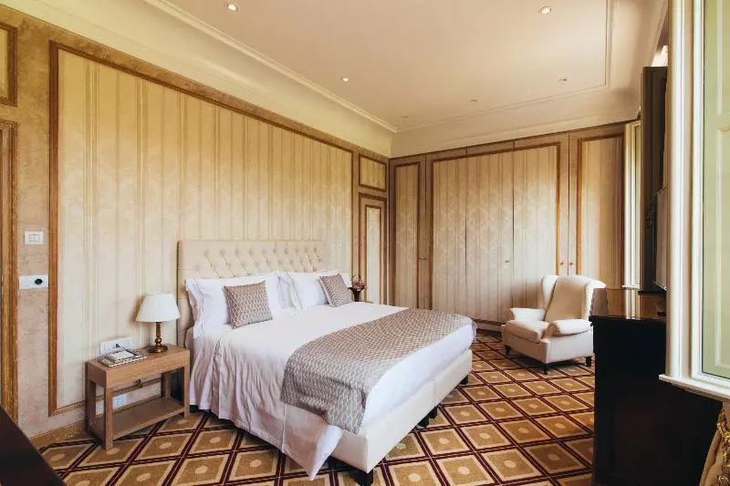 سوییت سوپریور, Villa Abbondanzi Resort