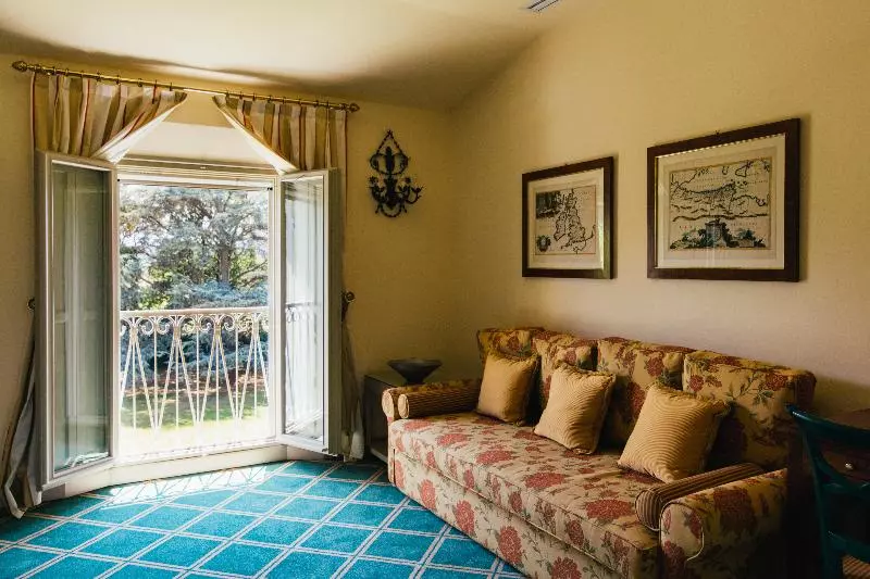 سوییت سوپریور, Villa Abbondanzi Resort