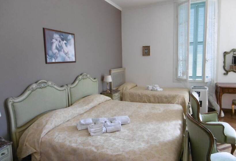 Camera Tripla Standard, Villa Maria