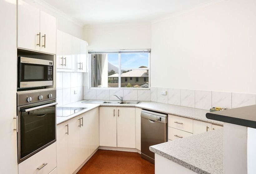 带花园景观及2个卧室的公寓, On The Beach Apartments