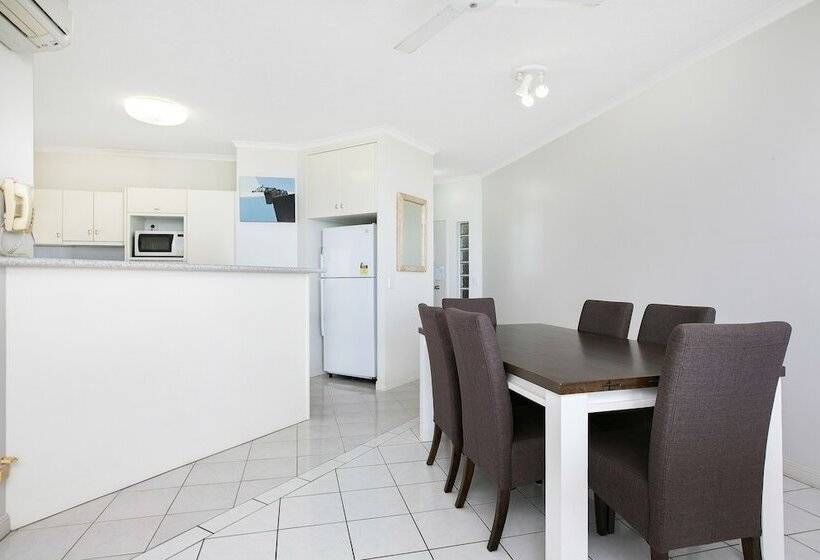 Апартаменты 2 Спальни Вид на Море, On The Beach Apartments