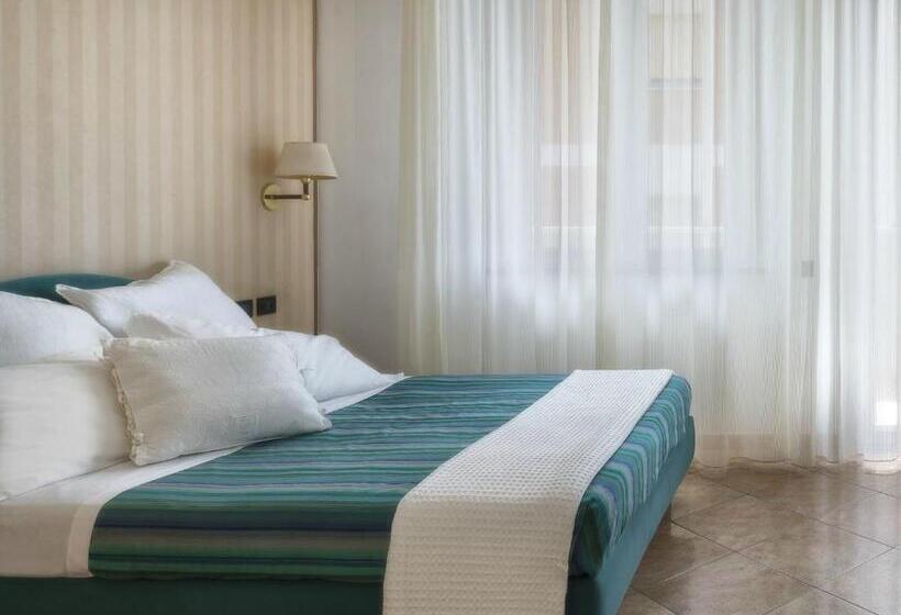 Студия Стандарт, Parioli Hotel Rimini