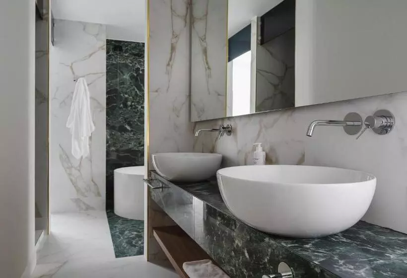 سوییت اجرایی, Parioli Hotel Rimini