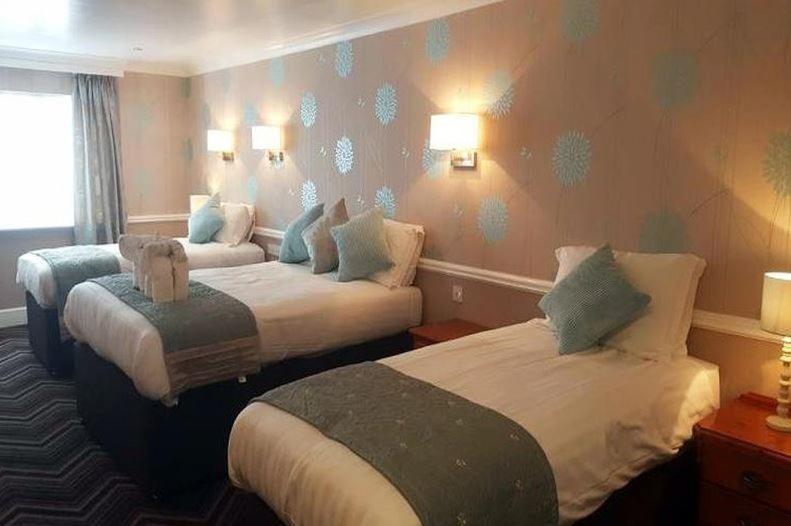 家庭间, Bridge Inn