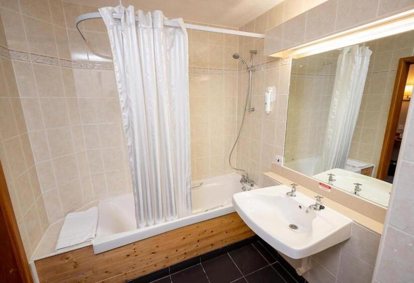 标准间, Bridge Inn