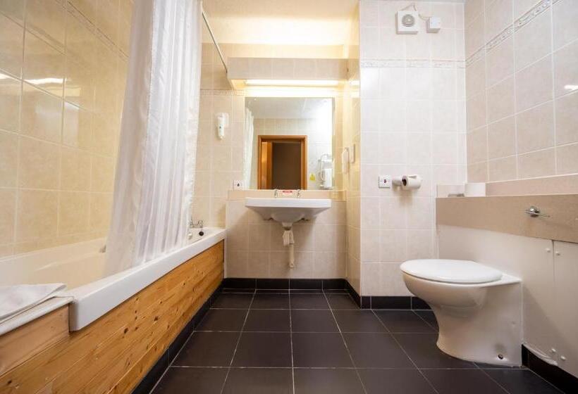 标准间, Bridge Inn