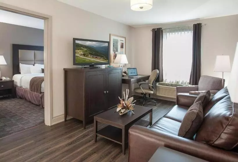 سوییت لوکس, Best Western Plus Moncton