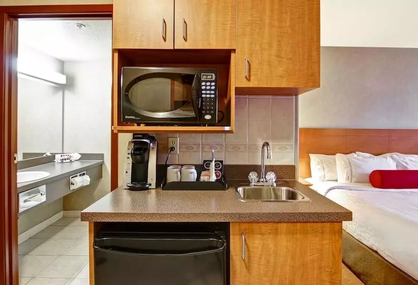 スイート, Rimbey Ridge Hotel & Suites
