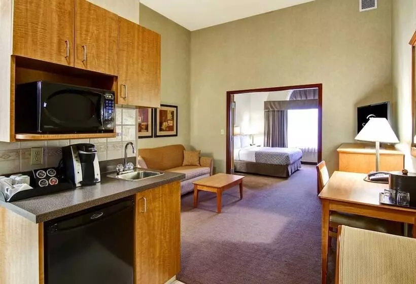 スイート, Rimbey Ridge Hotel & Suites