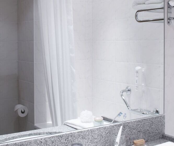 スタンダードルーム, Clayton Hotel, Leeds