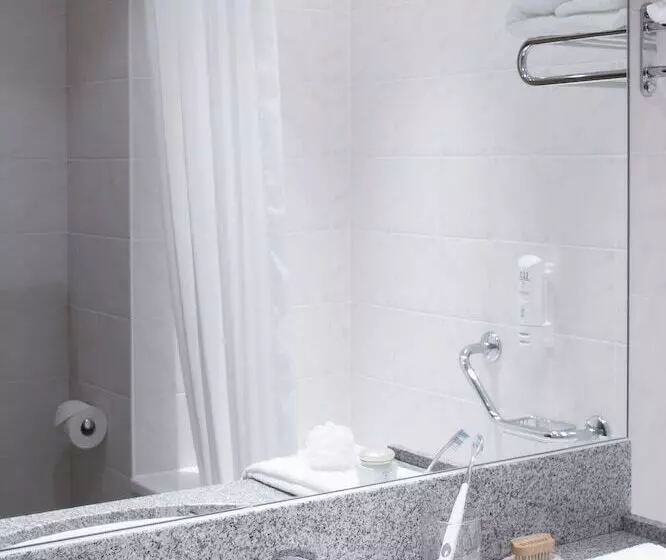 スタンダードルーム, Clayton Hotel, Leeds