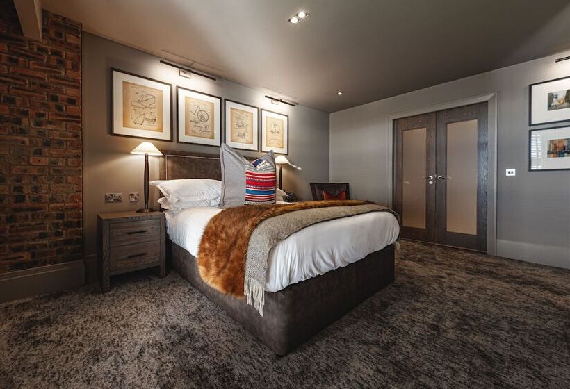 جناح, Dakota Eurocentral