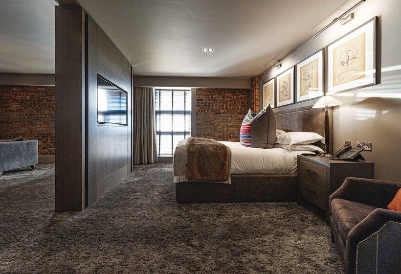 スイート, Dakota Eurocentral