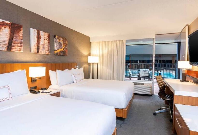 Standard-huone 2 Parivuodetta, Sonesta Hotel Grand Rapids Airport
