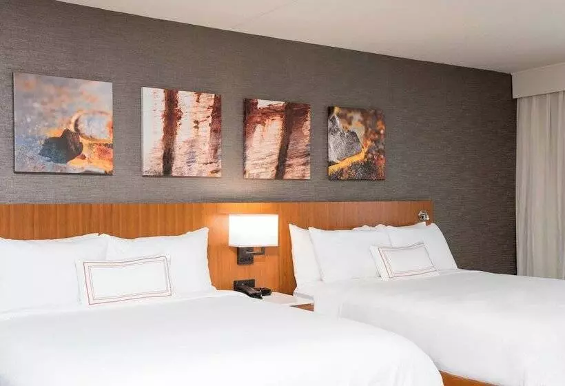 سوییت خانوادگی, Sonesta Hotel Grand Rapids Airport