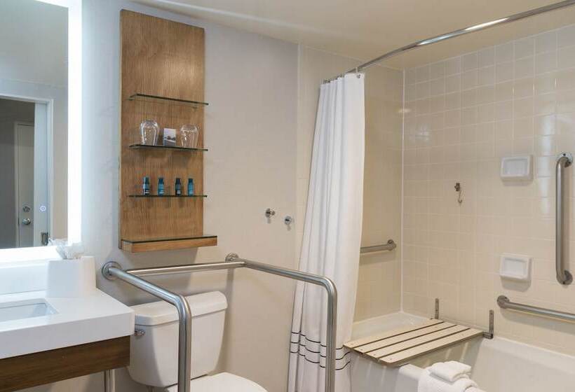 スイート, Sonesta Hotel Grand Rapids Airport