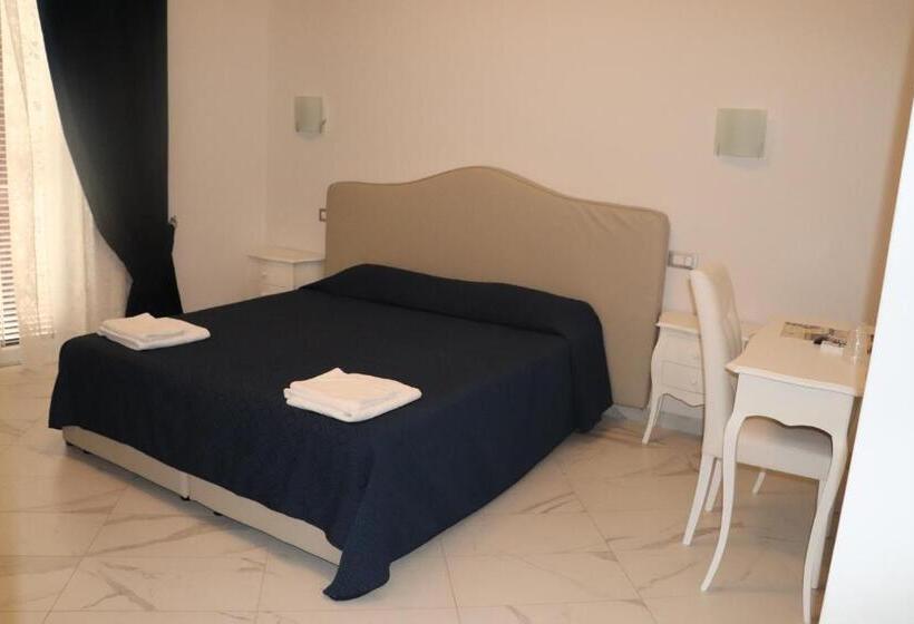 חדר סטנדרט עם נוף, Colosseo Rooms Imperial Rome