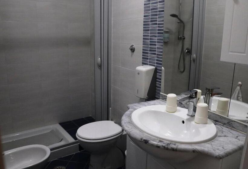 اتاق لوکس چهار تخته, Colosseo Rooms Imperial Rome