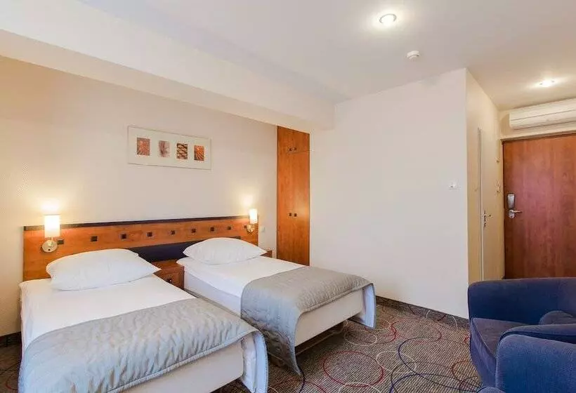 スタンダードルーム, Qubus Hotel Głogów