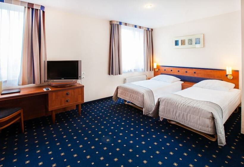 Номер Стандарт, Qubus Hotel Głogów