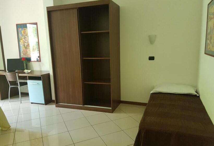 غرفة عائلية, & Residence La Sibilla Cusiana