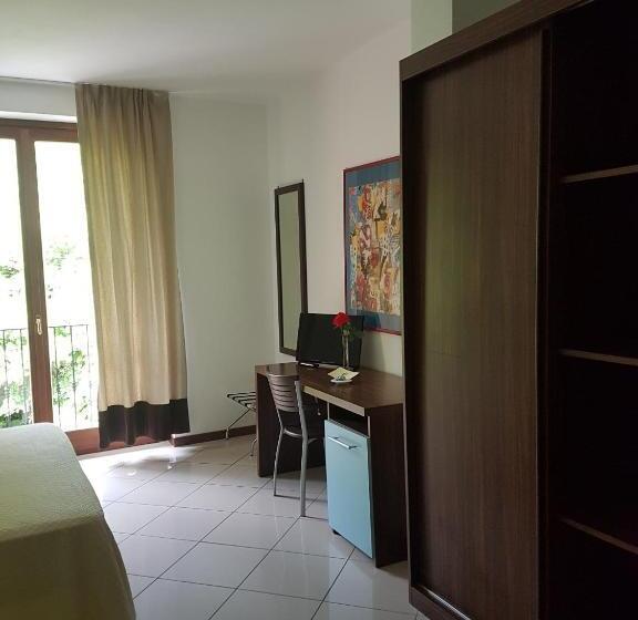 غرفة إقتصادية, & Residence La Sibilla Cusiana