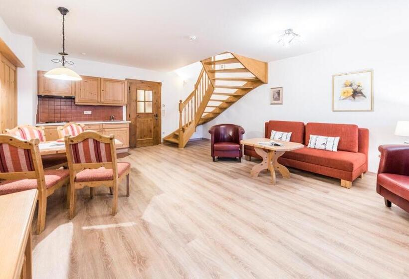 דירת חדר, Vaya Achensee