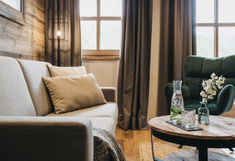 סוויטת ג'וניור, Vaya Achensee