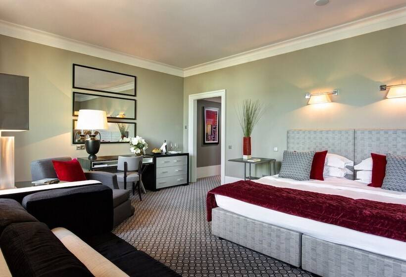 سوییت جونیور, Rocco Forte Hotel De Rome