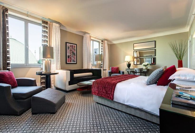 سوییت جونیور, Rocco Forte Hotel De Rome